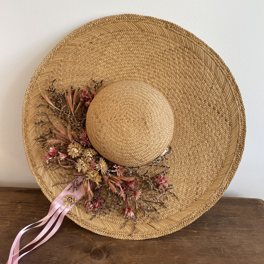 Chapeau de paille fleurs séchées