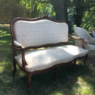 Canapé Louis XV tissu blanc cassé fleuri