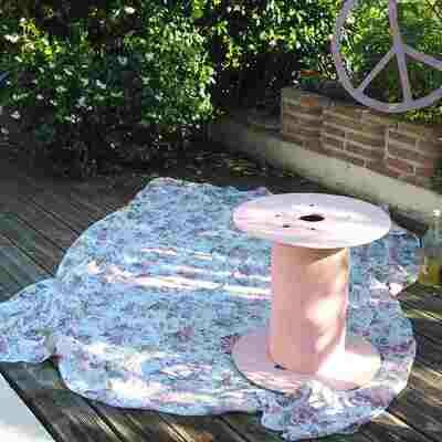 Nappe vintage colorée et fleurie