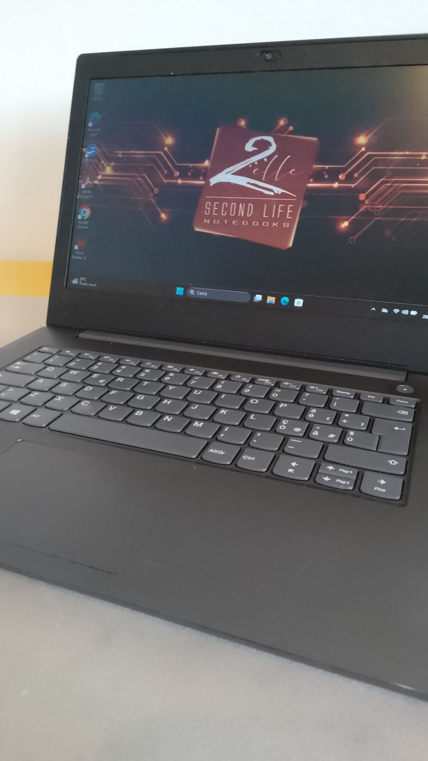 LENOVO V330 RYZEN 5 8GB DDR4 NVME 256GB + SSD 256GB FHD