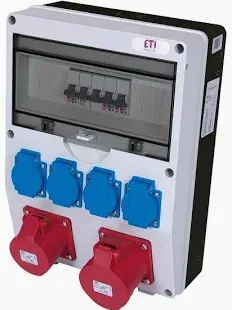 CEE- WANDVERTEILER  WV 2/4 Mod.3 / bestückt und vorverdrahtet