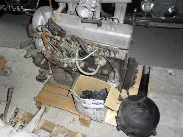 220 SE Motor  Ponton