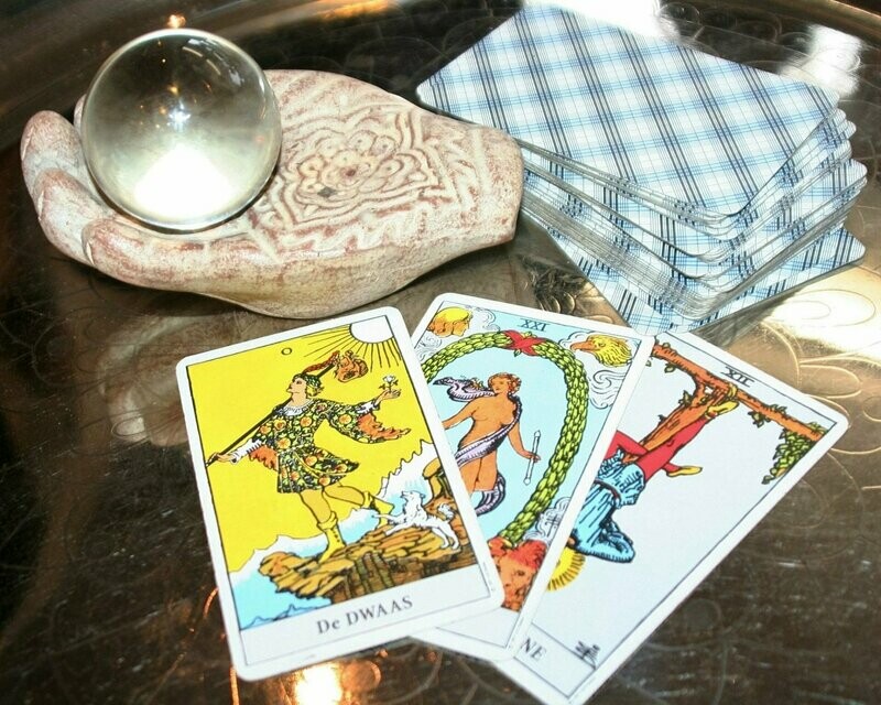 Email Tarot Consult