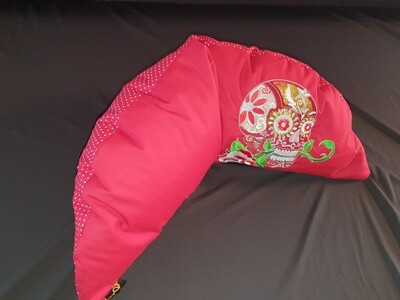 Dinkel-Kräuter-Kissen Halbmond Dinkel-Kräuter-Kissen Halbmond