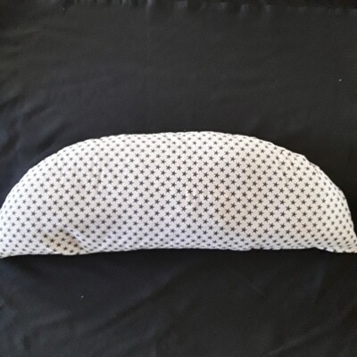 Dinkel-Kräuter-Kissen Halbmond Dinkel-Kräuter-Kissen Halbmond