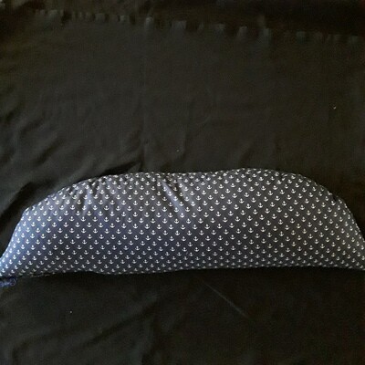 Dinkel-Kräuter-Kissen Halbmond Dinkel-Kräuter-Kissen Halbmond