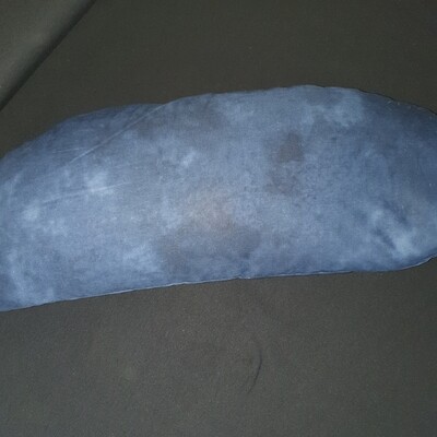 Dinkel-Kräuter-Kissen Halbmond Dinkel-Kräuter-Kissen Halbmond