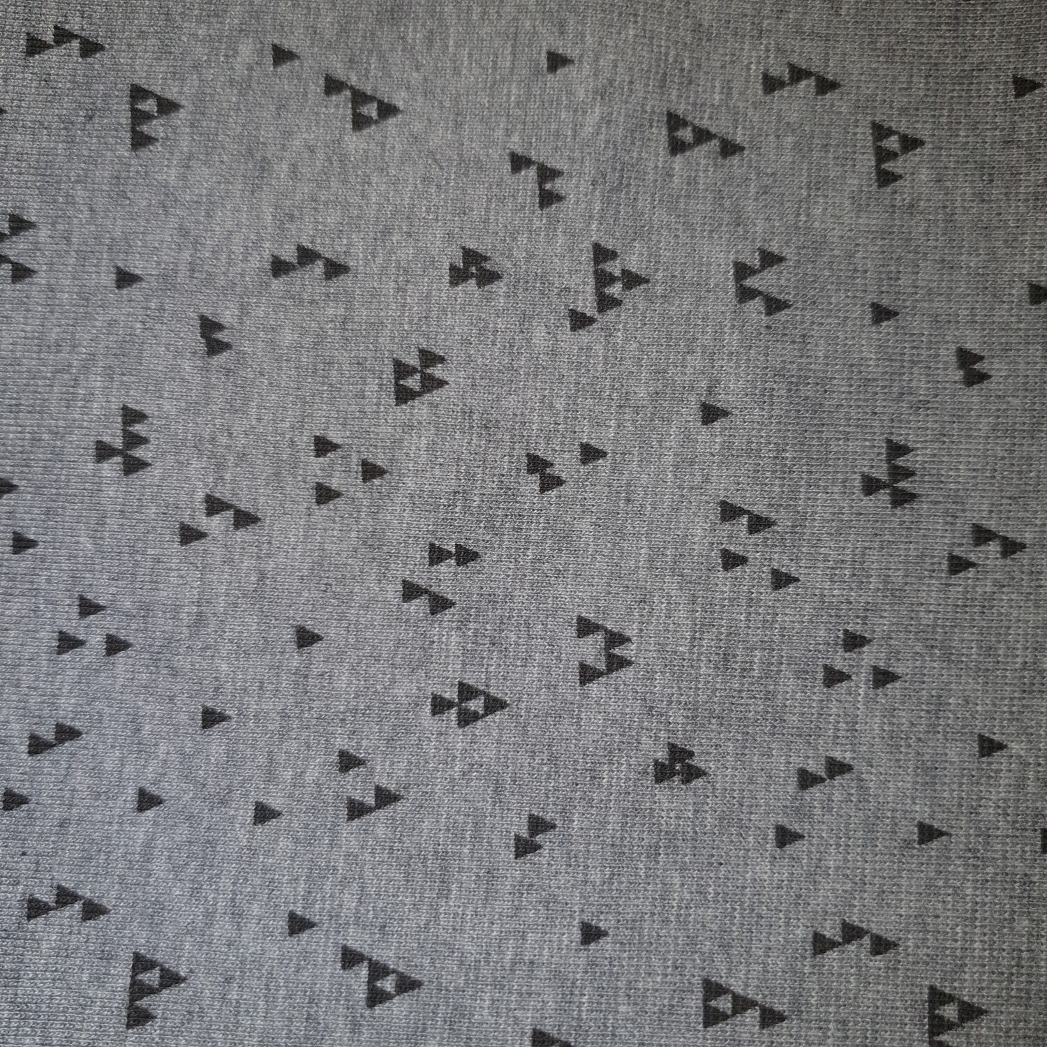 Bündchen grau dreiecke