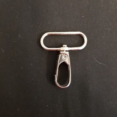 Karabinerhaken 40 x 52 mm mit ovaler Öse vernickelt