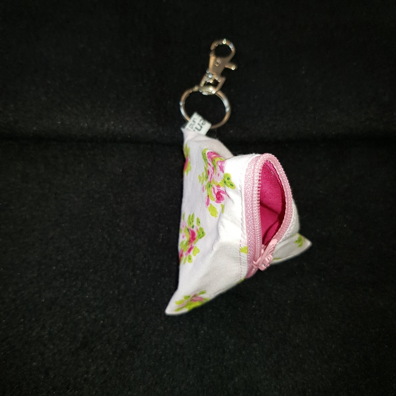 Schlüsselanhänger Pyramide rosa Rosen Schlüsselanhänger Pyramide rosa Rosen