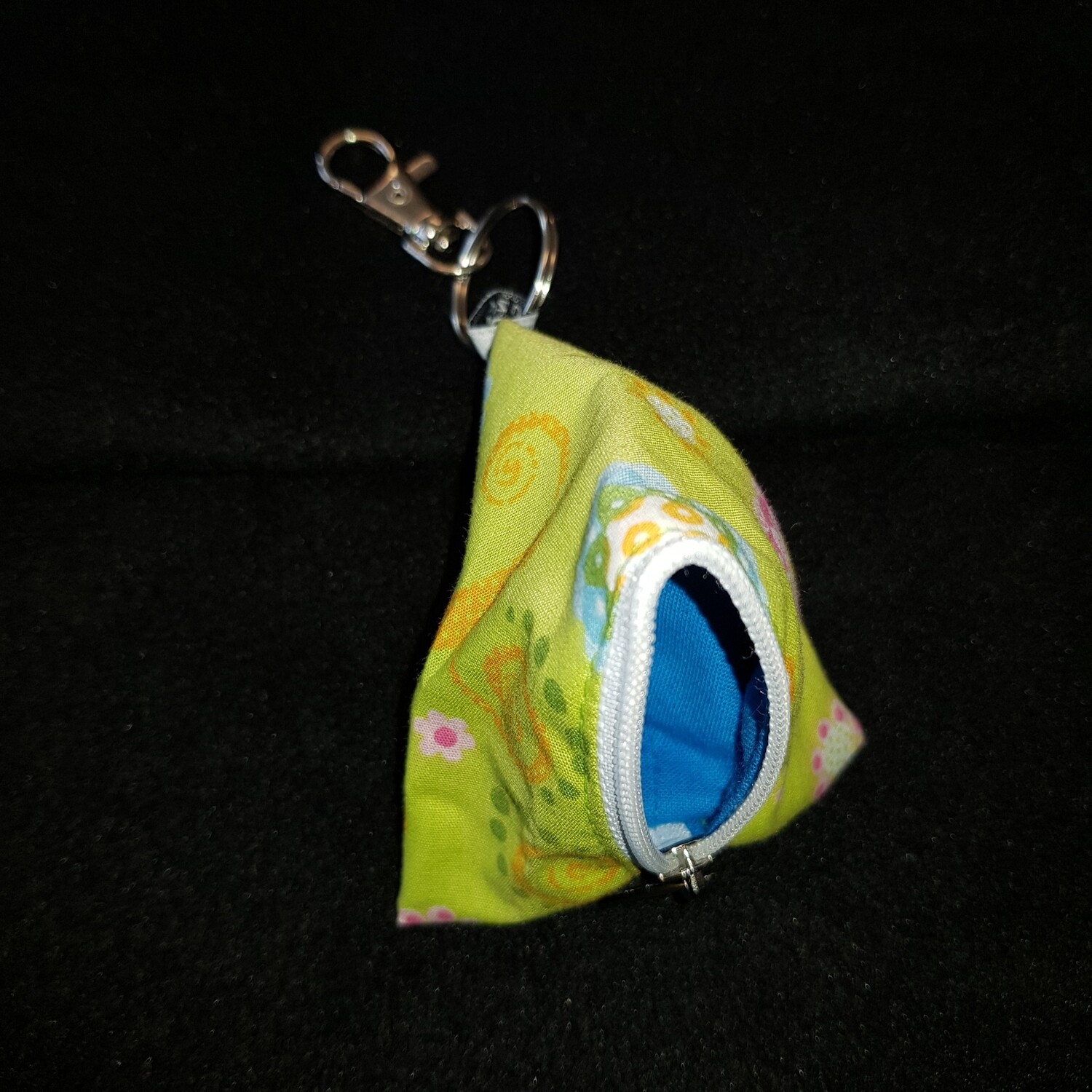 Schlüsselanhänger Pyramide grün gemustert Schlüsselanhänger Pyramide grün gemustert