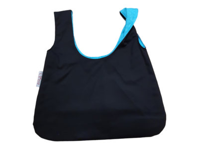 Beuteltasche klein beidseitig tragbar hellblau gemustert