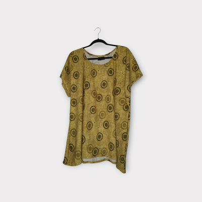 Shirt senffarbend