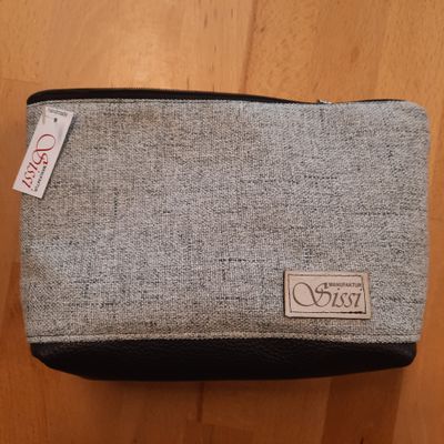 Reissverschlusstäschli grau