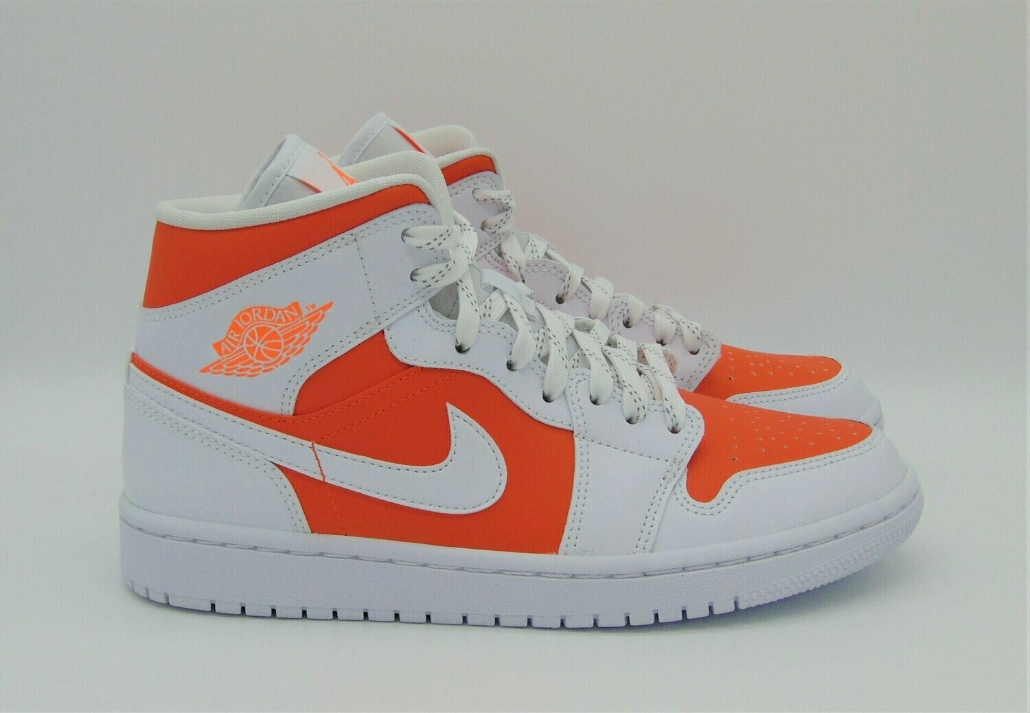 WMNS Air Jordan 1 Mid SE Bright Citrus 40