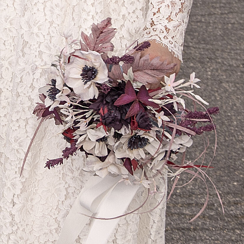 Brautstrauss mit Anemonen