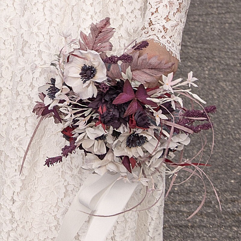 Brautstrauss mit Anemonen