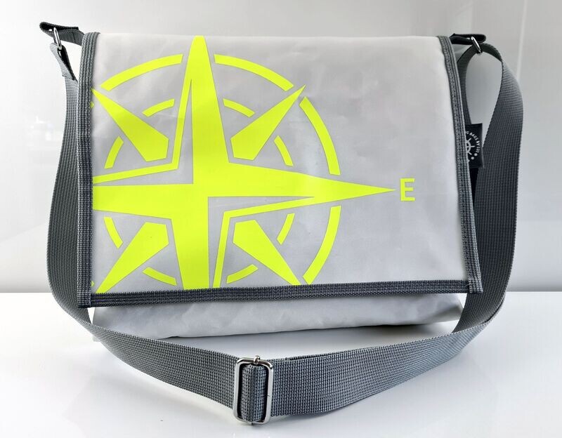 Segeltasche Messenger Bag L Segeltasche Messenger Bag L "Rosenkompass neongelb"