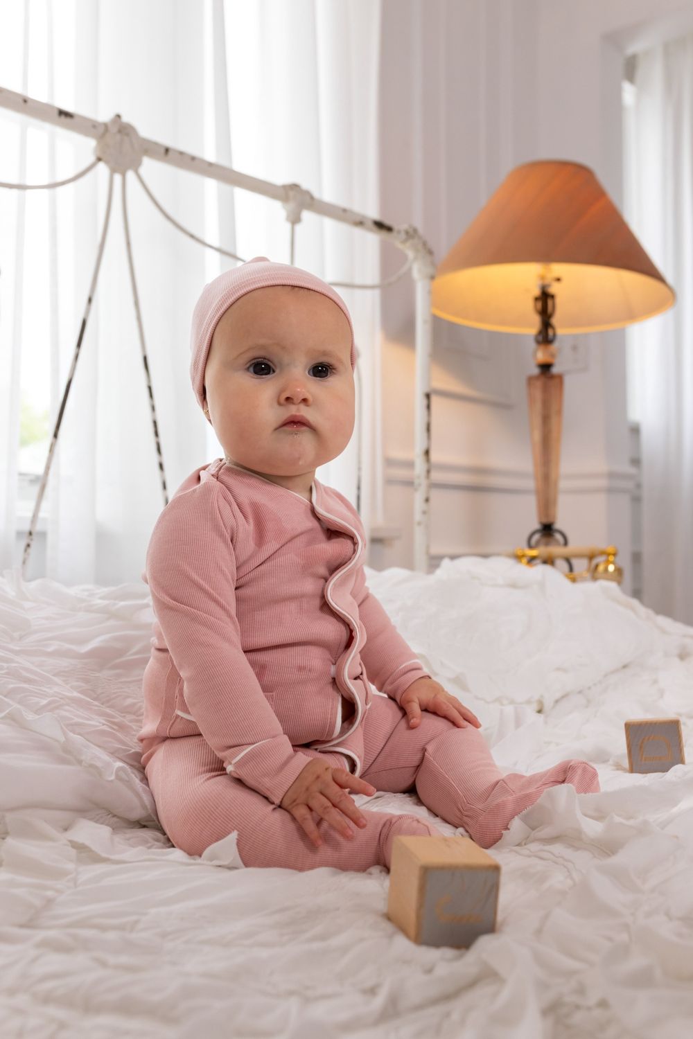 pouf-ribbed-grandpa-footie-pink-rgf-ss26-pnk