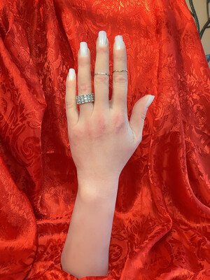 FUTURA HAND Practice Hand Nails