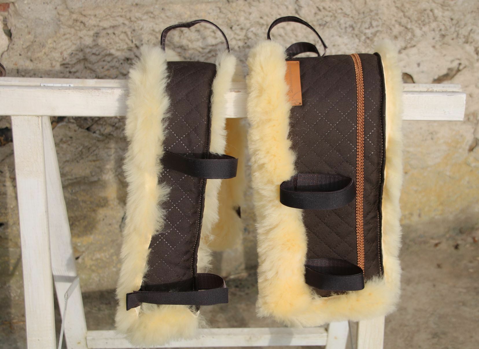 Lammfellunterlage Fahrgeschirrunterlage für Selett/Kammdeckel aus Merinolammfell