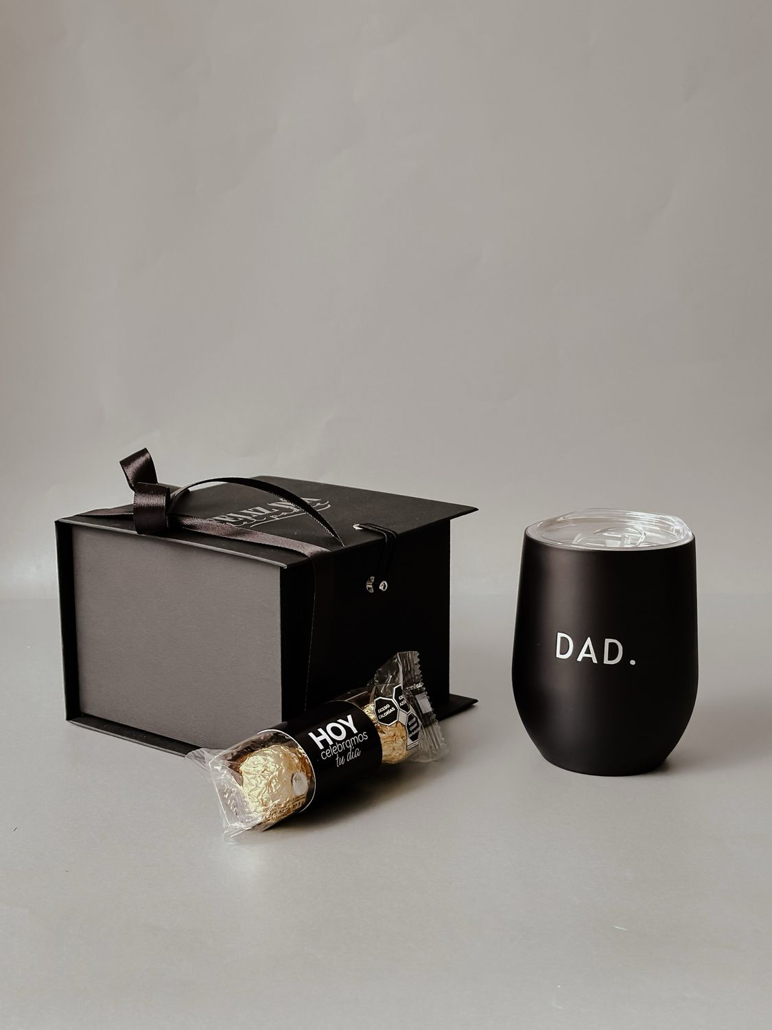 Wine mug y chocolates