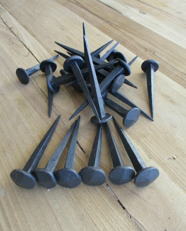 25 DECORATIVE NAILS CLAVOS HAND FORGED METAL TACKS 1 1/8" BLACK MEDIEVAL CRAFTS 