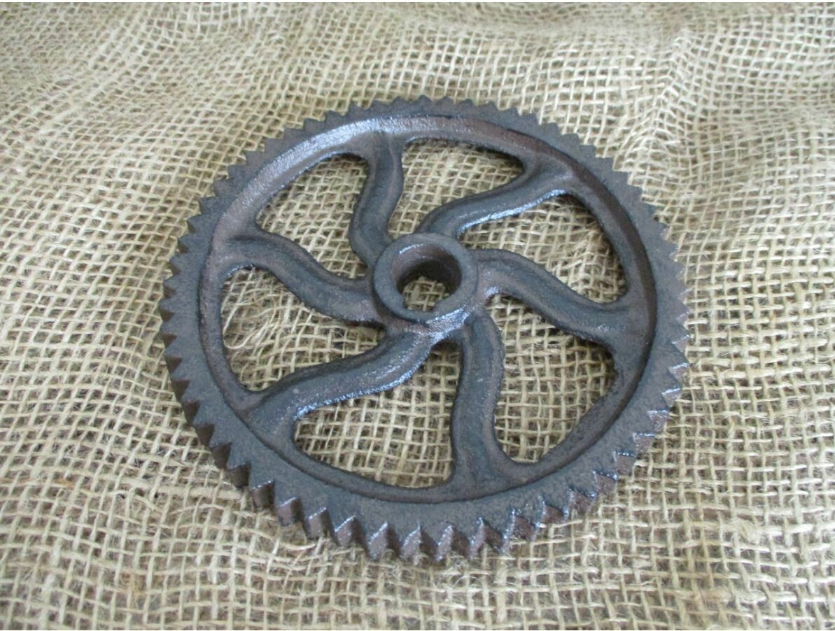 RUSTIC CAST IRON SPROCKET GEAR