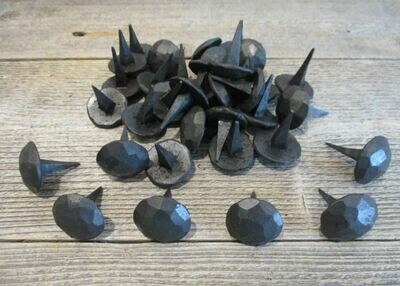 BLACK HAND FORGED IRON NAILS / CLAVOS, 1