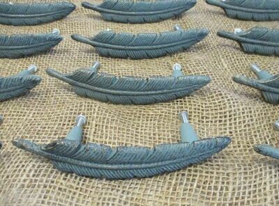 ANTIQUE GREEN FEATHER DRAWER PULLS WITH MOUNTING SCREWS! ANTIQUE GREEN FEATHER DRAWER PULLS WITH MOUNTING SCREWS!