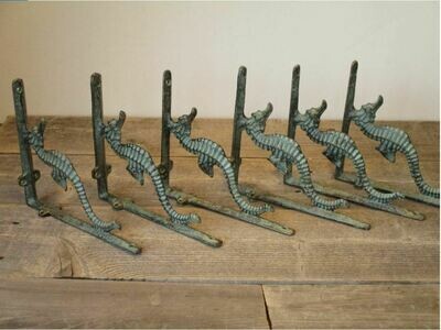 CAST IRON SEAHORSE BRACKETS CAST IRON SEAHORSE BRACKETS