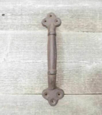 Large Rustic Cast Iron Handle: A Touch of Vintage