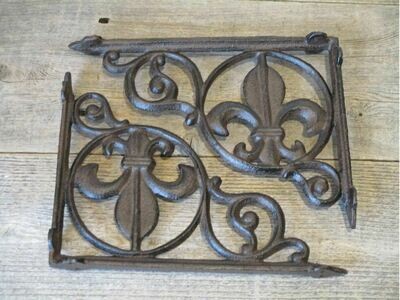 CAST IRON FLEUR DE LIS SHELF BRACKETS CAST IRON FLEUR DE LIS SHELF BRACKETS