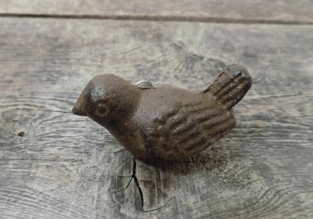 CAST IRON BIRD DRAWER PULLS WITH MOUNTING SCREW