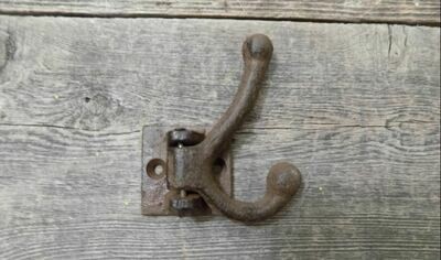 CAST IRON DOUBLE SWIVEL HOOKS CAST IRON DOUBLE SWIVEL HOOKS