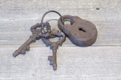 CAST IRON KEY AND LOCK SET ON RING CAST IRON KEY AND LOCK SET ON RING