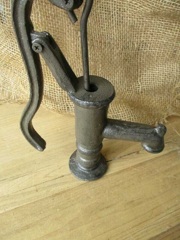 CAST IRON WELL PUMP CISTERN, 8.5" (DECOR ONLY)