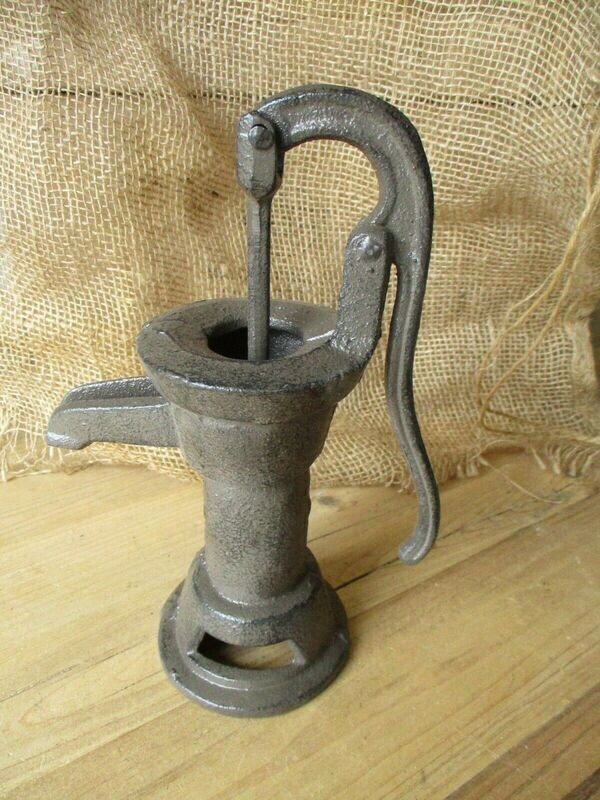 CAST IRON WELL PUMP CISTERN, 9" TALL