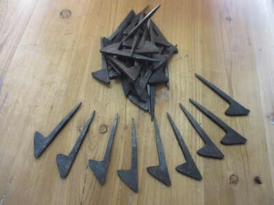 FLAT HAND FORGED HOOKS / NAILS, 3 FLAT HAND FORGED HOOKS / NAILS, 3