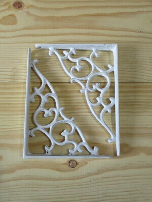 CAST IRON WHITE VINE BRACKETS, 7 CAST IRON WHITE VINE BRACKETS, 7