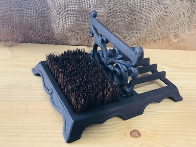 RUSTIC CAST IRON BOOT / SHOE SCRAPER RUSTIC CAST IRON BOOT / SHOE SCRAPER