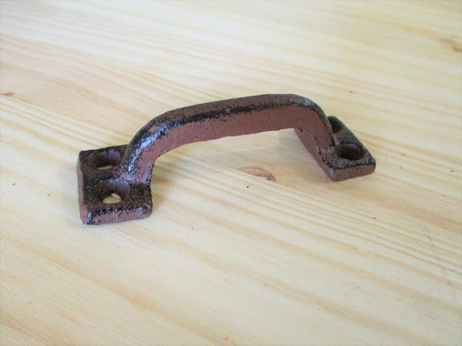 SMALL RUSTIC CAST IRON HANDLE / DRAWER PULL