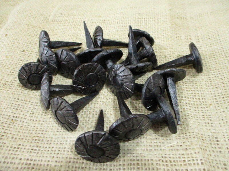 1" SPIRAL HEAD WITH CIRCLE HAND FORGED NAIL 1.5" NAILS