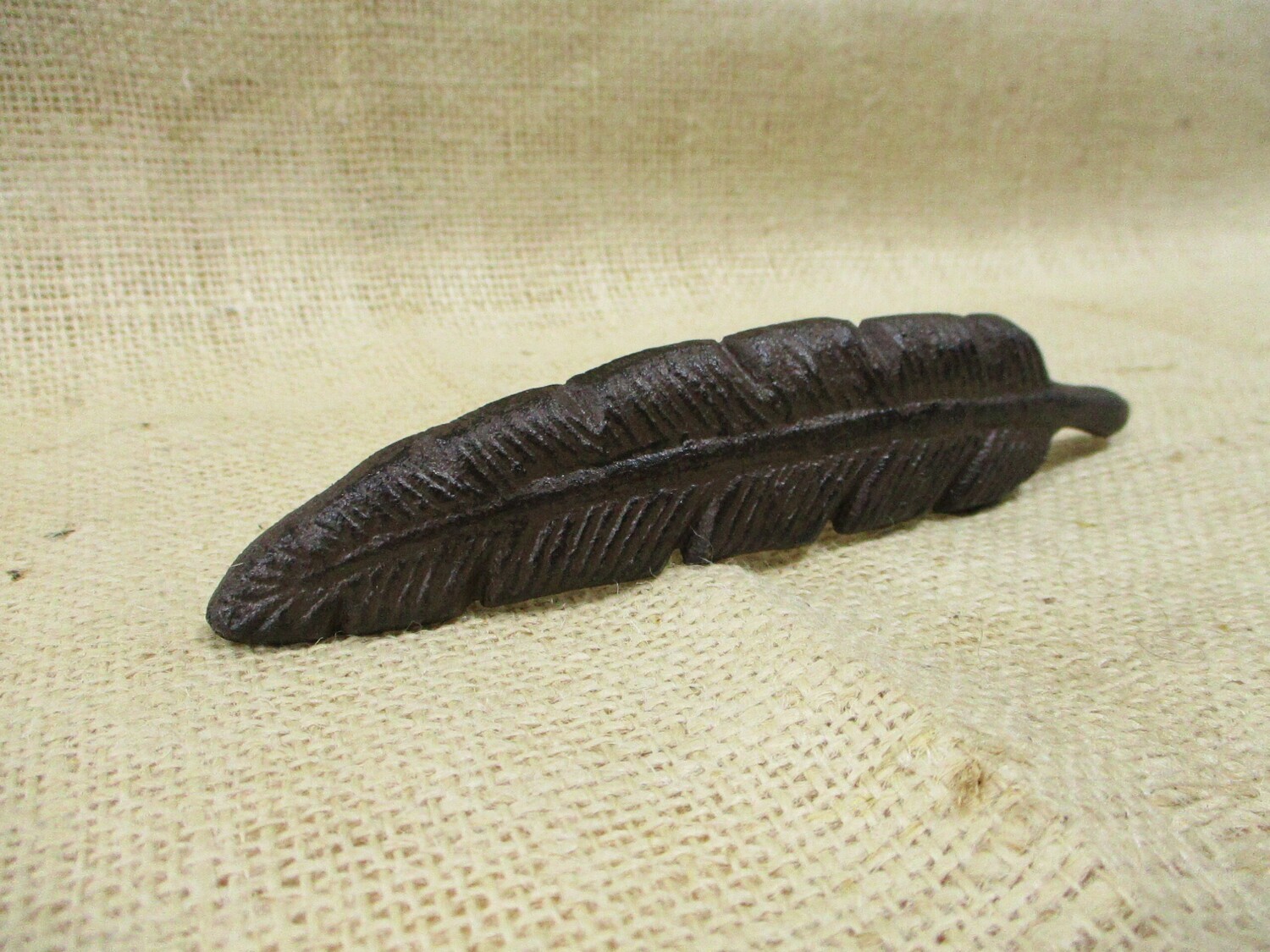 FEATHER DRAWER PULLS WITH MOUNTING SCREWS