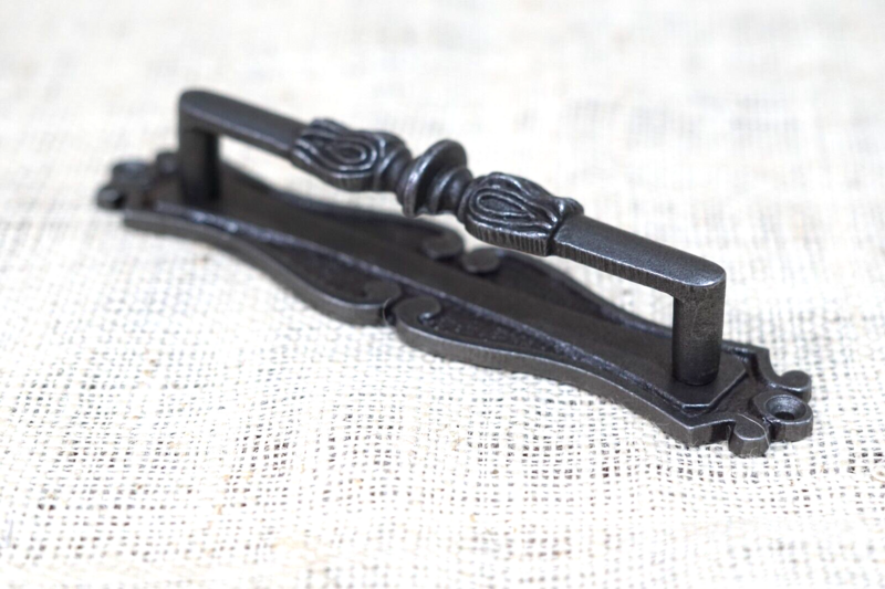 CAST  IRON RESTORATION HANDLE, 7 1/2"