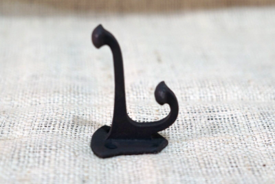 CAST IRON TRADITIONAL SCHOOL HOOK - MATTE BLACK COLOR