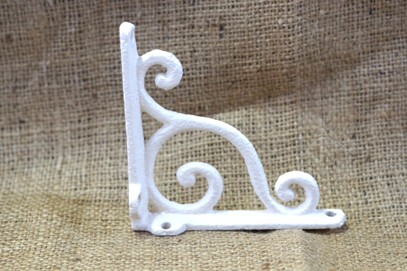 CAST IRON WHITE 4" X 4" BRACKETS