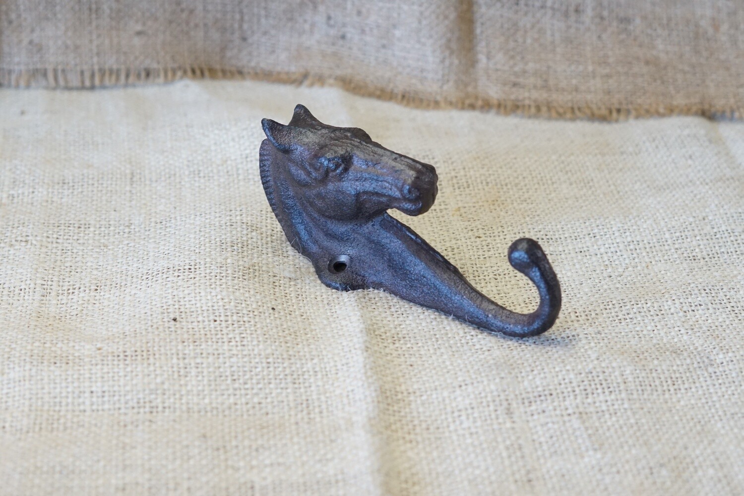 RUSTIC CAST IRON HORSE HEAD HOOK