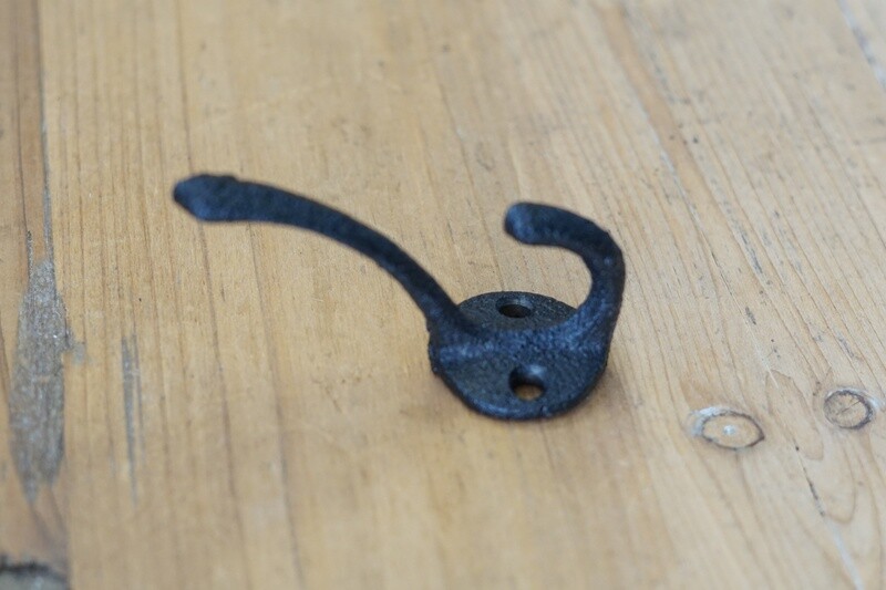 BLACK CAST IRON 3" HOOK