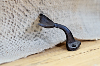 CAST IRON WHALE TAIL HOOK, 2 1/2